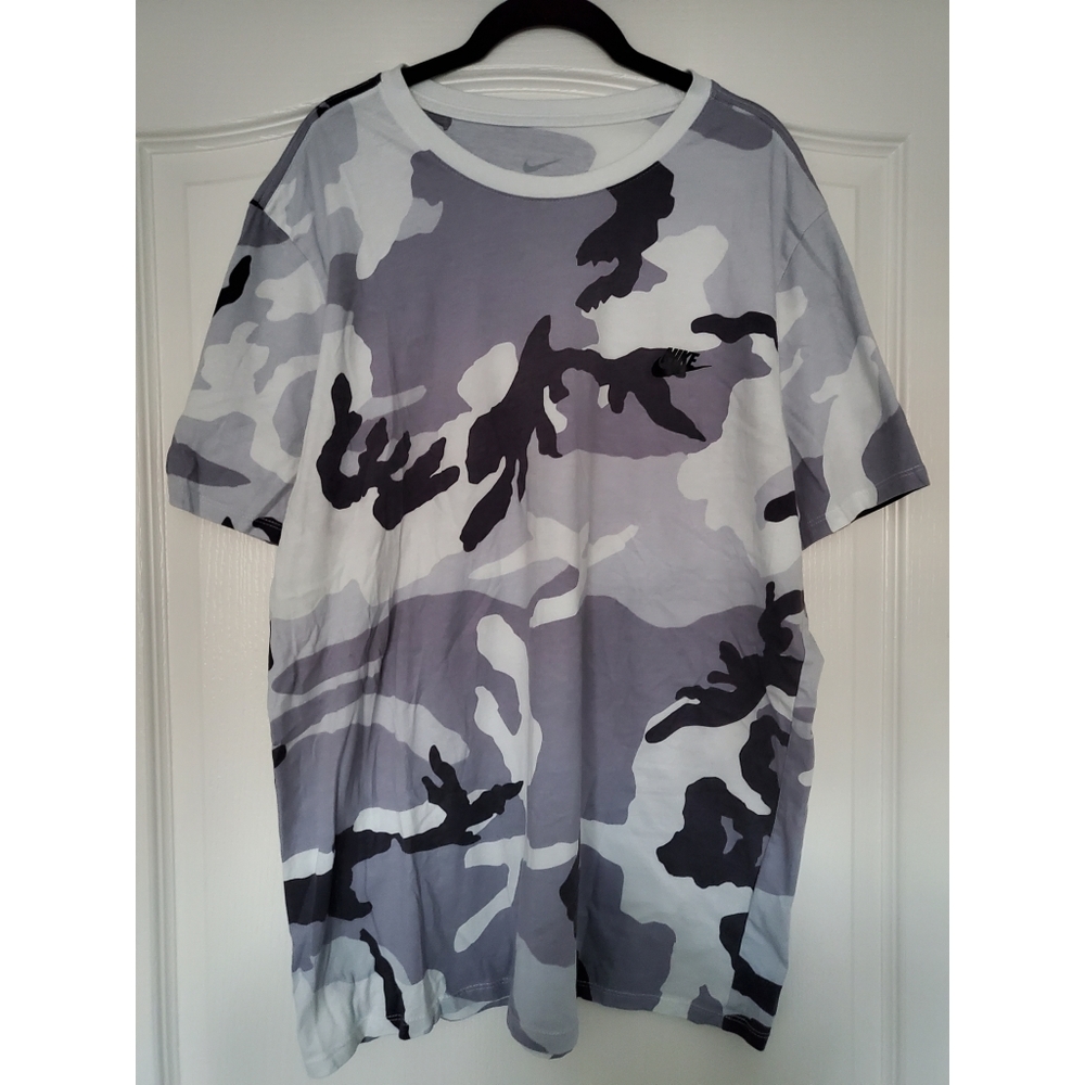 Nike Camouflage T-shirt sz XL